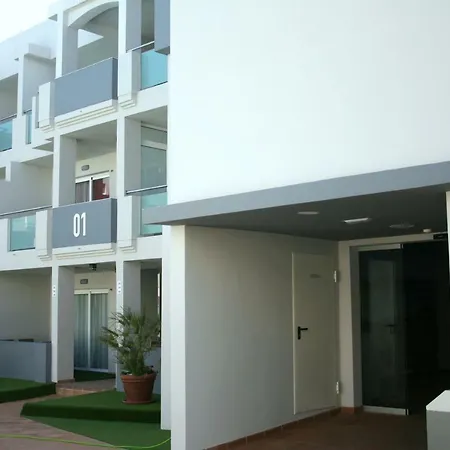 Διαμέρισμα Garden With Terrace