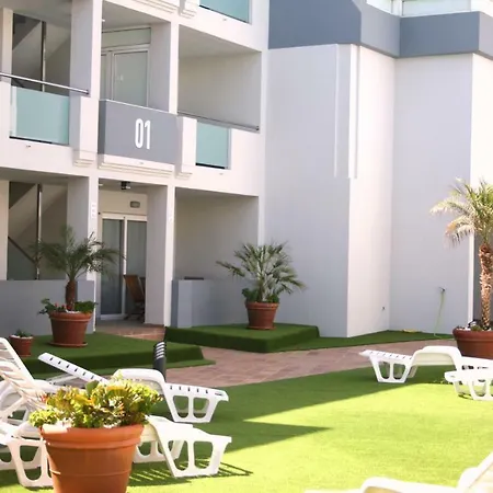 Garden With Terrace * 코라레호
